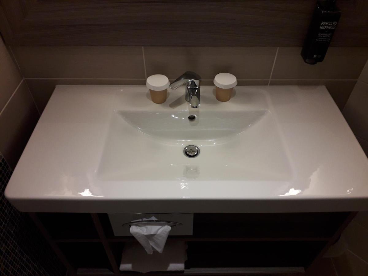 Hotel Ibis Styles Melun Rubelles Zewnętrze zdjęcie
